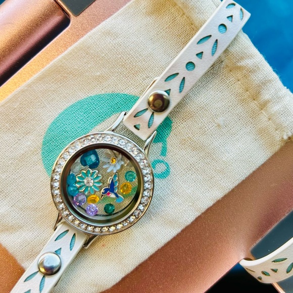 Origami Owl White Leather Wrap Bracelet 6”-7 1/4" - Picture 11 of 11